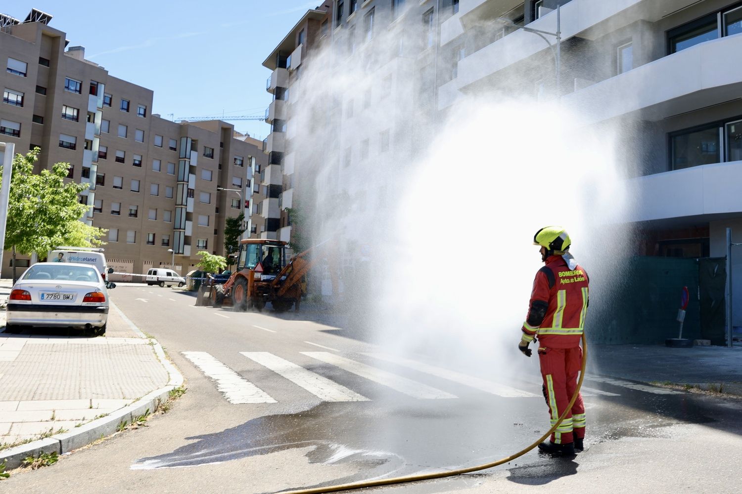 Fuga de gas en las obras de un edificio en el barrio de La Palomera de León | Carlos S. Campillo / ICAL Fuga de gas en las obras de un edificio en el barrio de La Palomera de León | Carlos S. Campillo / ICAL