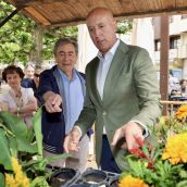 El Ayuntamiento de León reparte más de 2.000 plantas con motivo del Día del Medio Ambiente | Carlos S. Campillo / ICAL