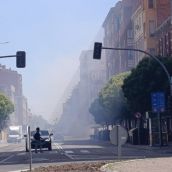 Sofocado un incendio de rastrojos junto al antiguo paso a nivel de Doctor Fleming en León | Cedida a InfoLeon