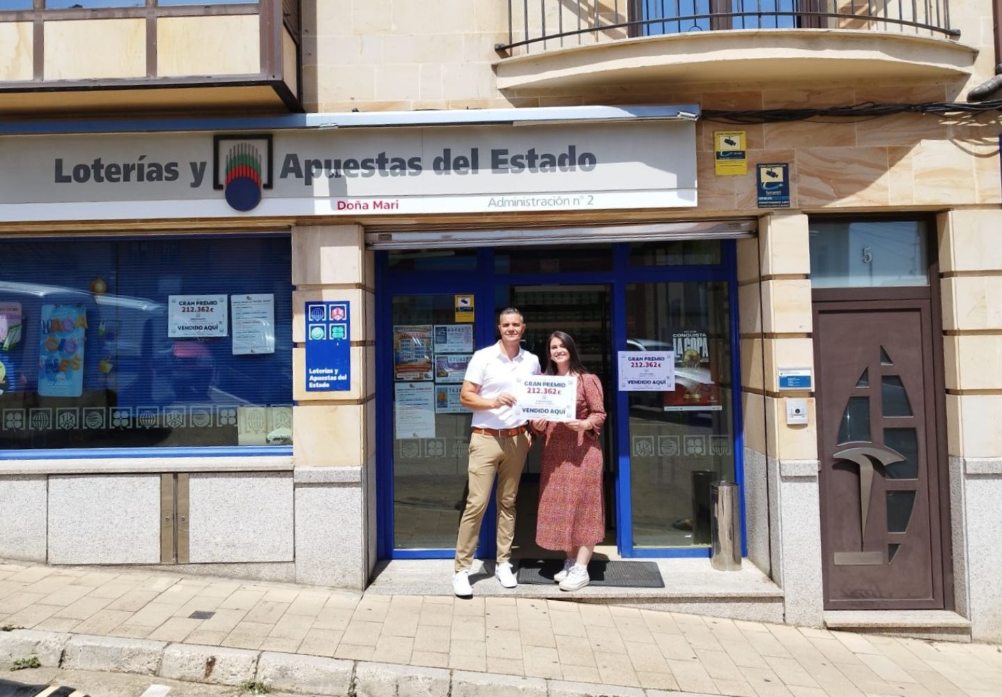 La suerte sonríe a Astorga: El Euromillones deja un premio de 212.000 euros La suerte sonríe a Astorga: El Euromillones deja un premio de 212.000 euros