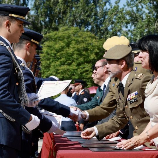 Cerca de 300 alumnos y profesores de la Academia del Aire ya son Hijos Adoptivos de León | Carlos S. Campillo / ICAL Cerca de 300 alumnos y profesores de la Academia del Aire ya son Hijos Adoptivos de León | Carlos S. Campillo / ICAL