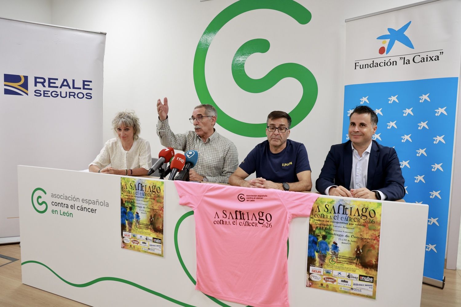 Presentación de la 'Carrera A Santiago Contra el Cáncer' | Carlos S. Campillo / ICAL