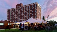 Una noche de risas y gastronomía: La propuesta del Hotel ARVA Santiago de León para despedir agosto