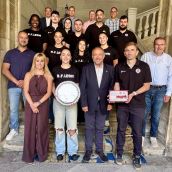 El Baloncesto Femenino León recibe el homenaje de la Diputación tras un "ascenso histórico"