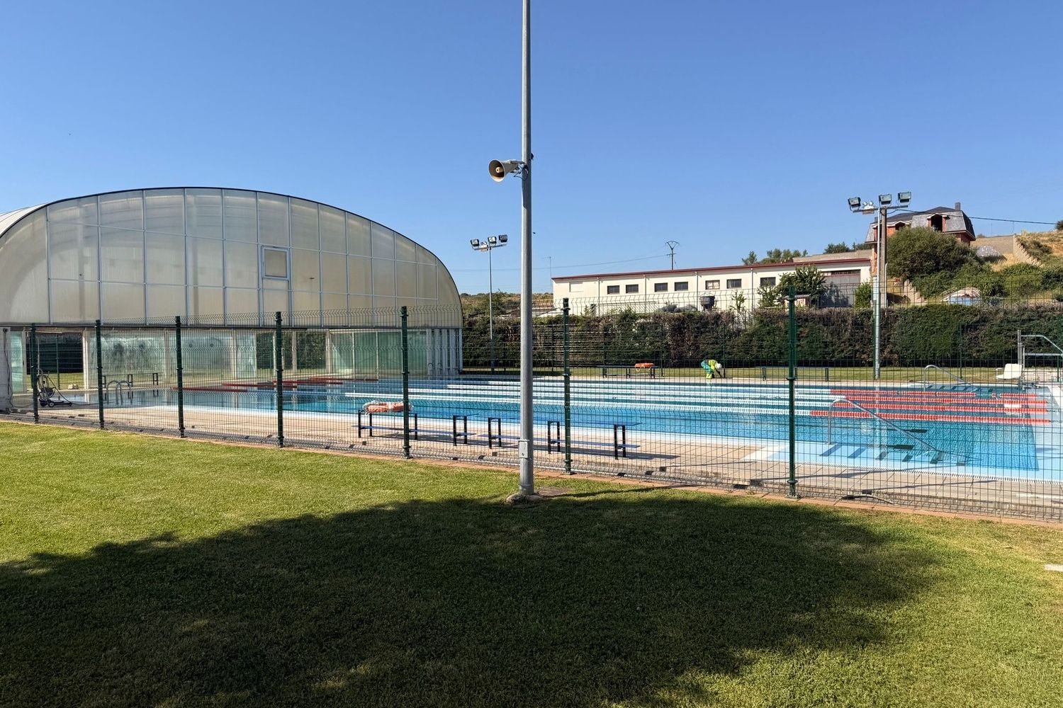 Piscina trobajo del camino