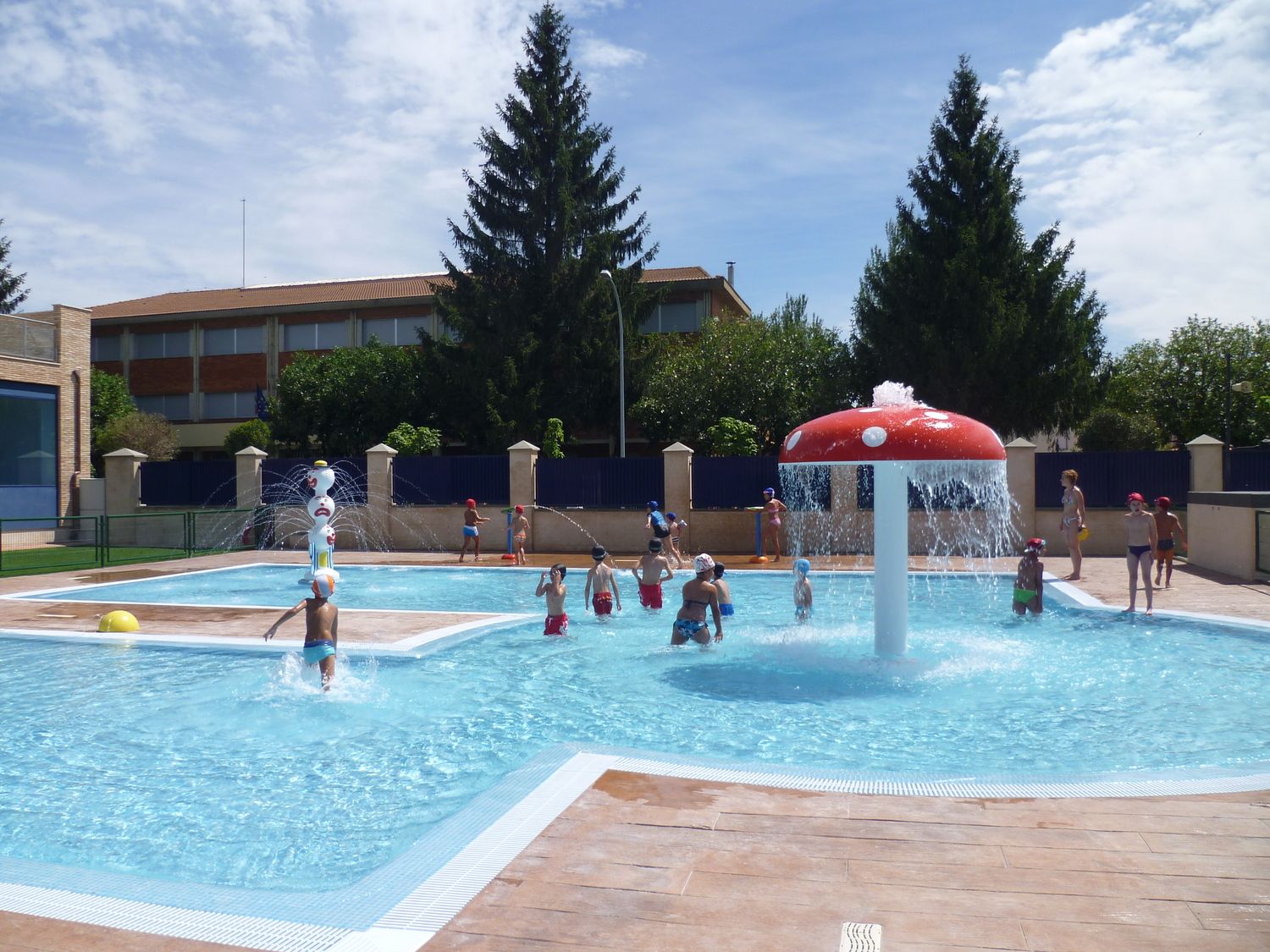 Piscinas de Santa Maria del Páramo Piscinas de Santa Maria del Páramo