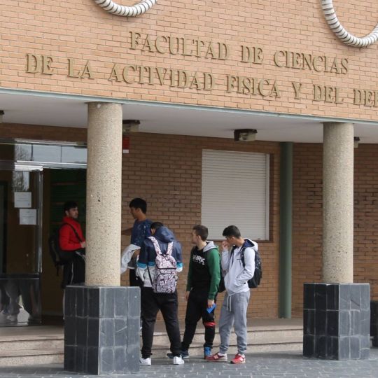 Facultad de Ciencias de la Actividad Física y el Deporte de la ULE Facultad de Ciencias de la Actividad Física y el Deporte de la ULE