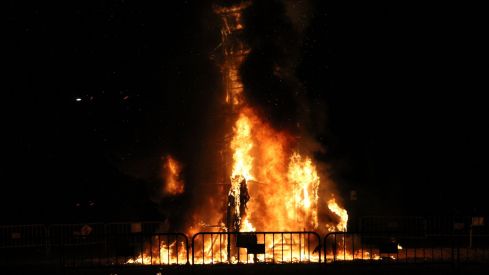 La reina Urraca I ilumina la Noche de San Juan en León | José Martín La reina Urraca I ilumina la Noche de San Juan en León | José Martín