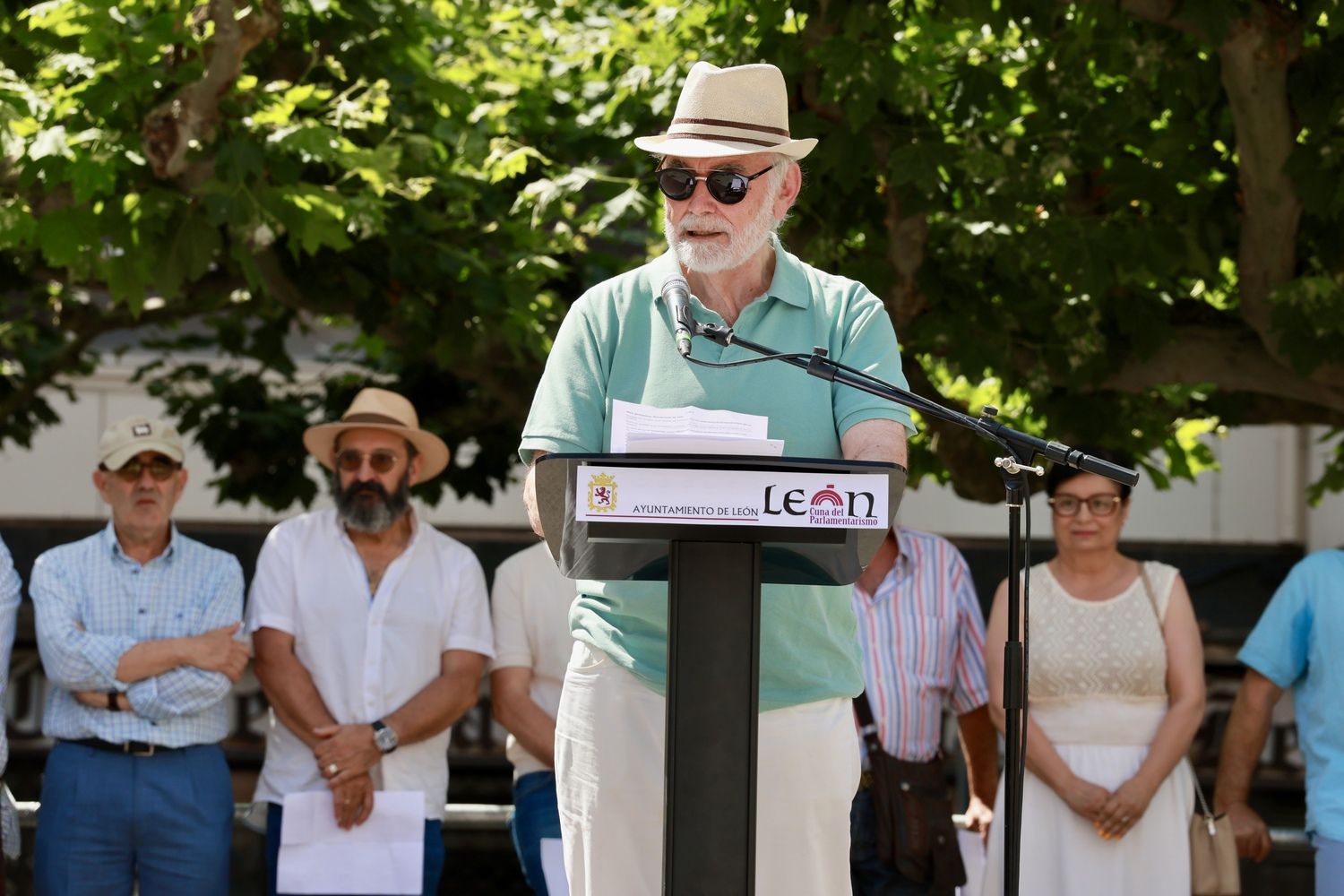 El presidente de la Asociación de Amigos de los Decreta, Juan Pedro Aparicio, durante la celebración de una lectura pública del texto de 1188 | Carlos S. Campillo / ICAL El presidente de la Asociación de Amigos de los Decreta, Juan Pedro Aparicio, durante la celebración de una lectura pública del texto de 1188 | Carlos S. Campillo / ICAL