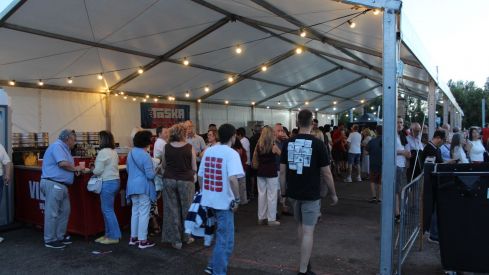 León responde a los suyos: Café Quijano arrasa en el concierto de las fiestas de San Juan | José Martín
