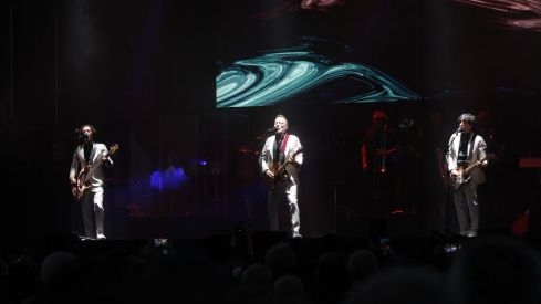 León responde a los suyos: Café Quijano arrasa en el concierto de las fiestas de San Juan | José Martín