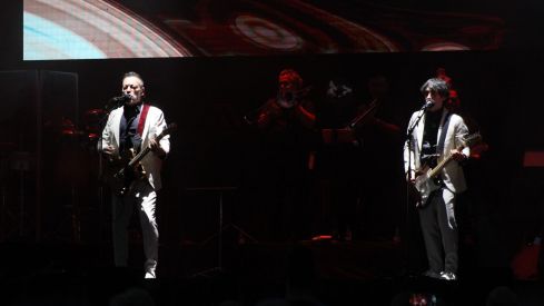 León responde a los suyos: Café Quijano arrasa en el concierto de las fiestas de San Juan | José Martín