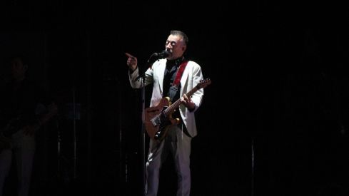 León responde a los suyos: Café Quijano arrasa en el concierto de las fiestas de San Juan | José Martín