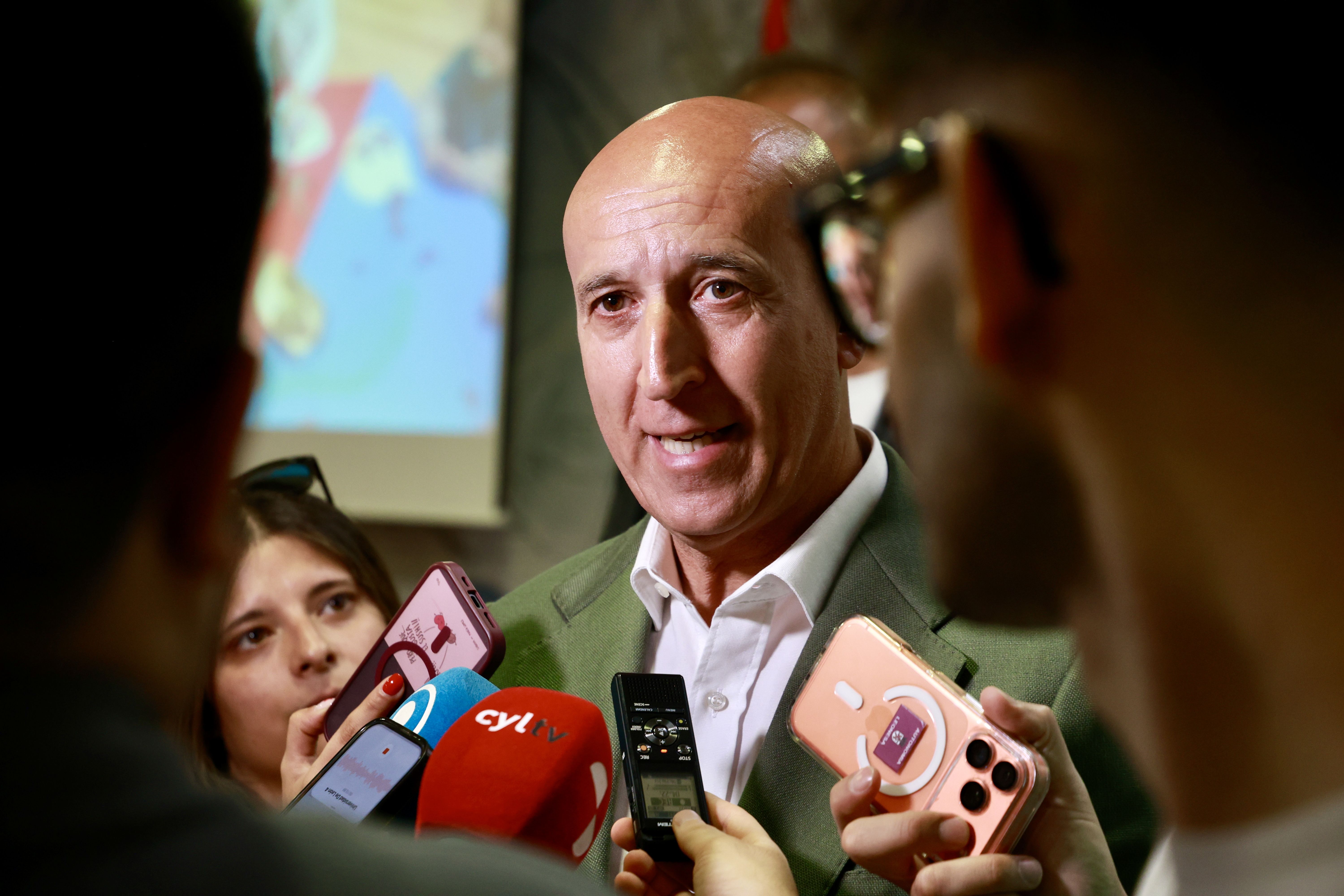 Diez describe como “bastante tranquilo” un Comité Federal del PSOE en el que “se cerraron bastante las filas” | Carlos S. Campillo / ICAL