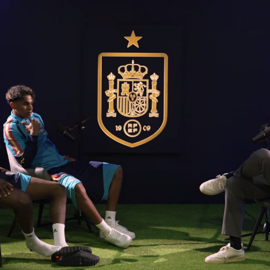 Dani Martínez lleva León al podcast de la Selección entre bromas con Lamine Yamal y Nico Williams | SEfútbol Dani Martínez lleva León al podcast de la Selección entre bromas con Lamine Yamal y Nico Williams | SEfútbol