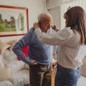 La Diputación de León destina 61M€ al nuevo contrato de servicio de ayuda a domicilio en el medio rural | iStock - elebeZoom