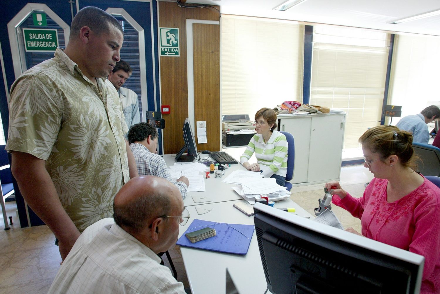 La provincia de León registra 5.830 solicitudes en el proceso extraordinario de regularización de extranjeros | Leticia Pérez / ICAL La provincia de León registra 5.830 solicitudes en el proceso extraordinario de regularización de extranjeros | Leticia Pérez / ICAL