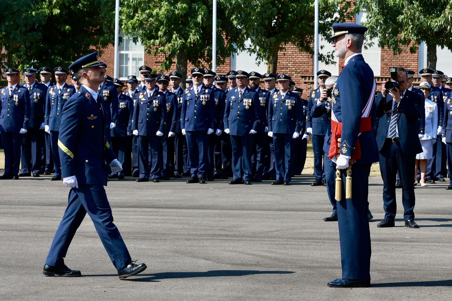 Acto de entrega de los Reales Despachos de Sargento a la XXXIV promoción de la Academia Básica del Aire y del Espacio, que está presidido por el rey Felipe VI | Carlos S. Campillo / ICAL Acto de entrega de los Reales Despachos de Sargento a la XXXIV promoción de la Academia Básica del Aire y del Espacio, que está presidido por el rey Felipe VI | Carlos S. Campillo / ICAL