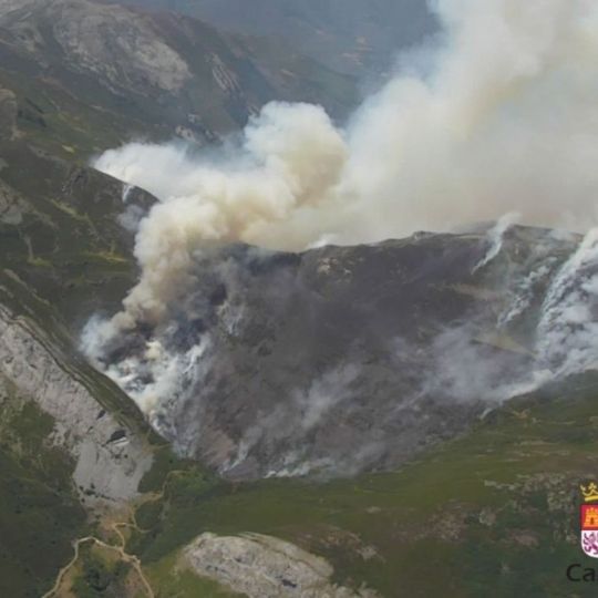 Asciende a Nivel 1 el incendio presuntamente intencionado de Canseco (León) por la dificultad para estabilizarlo | JCyL Asciende a Nivel 1 el incendio presuntamente intencionado de Canseco (León) por la dificultad para estabilizarlo | JCyL