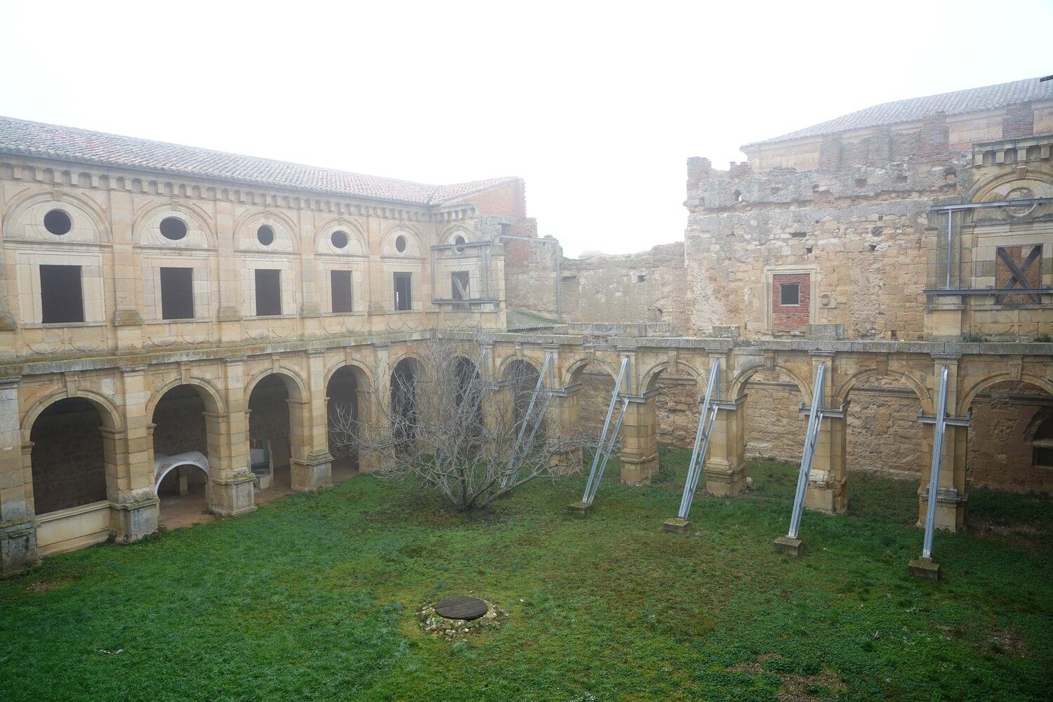 Monasterio de Santa María de Sandoval en Mansilla Mayor | Miriam Chacón / ICAL