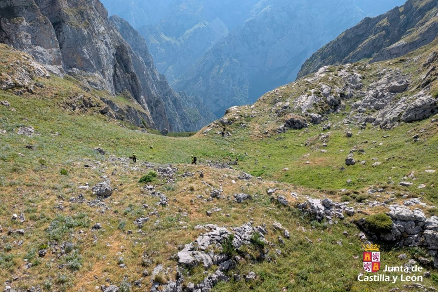 Rescatada en helicóptero una montañera que se lesionó un tobillo en Posada de Valdeón (León)