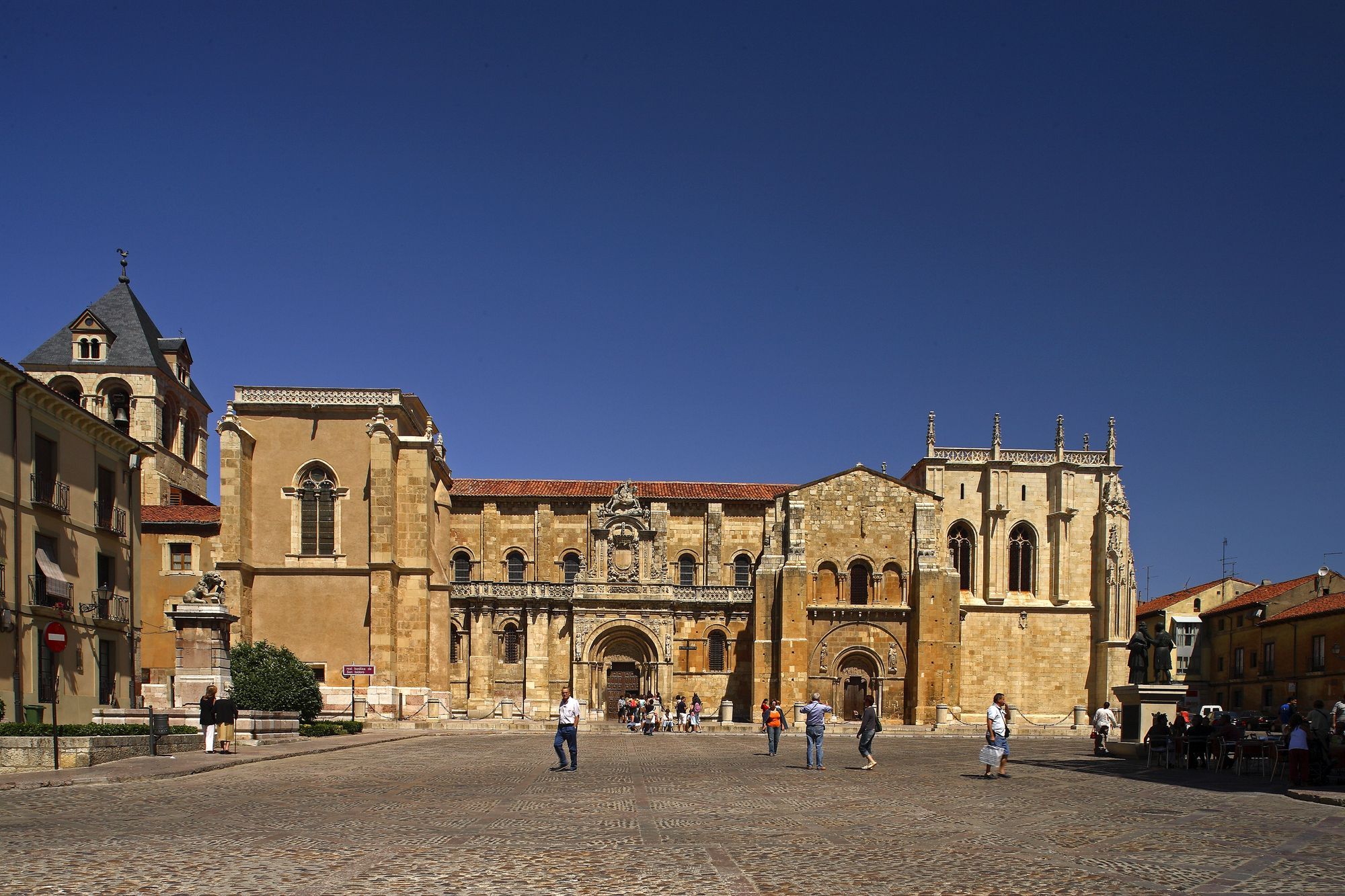 Real Colegiata Basílica de San Isidoro en León | JCyL