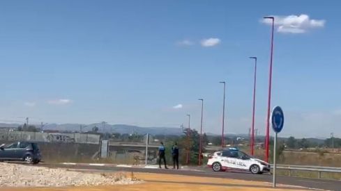 Controlado un incendio que obligó a cortar la entrada a Trobajo del Cerecedo Controlado un incendio que obligó a cortar la entrada a Trobajo del Cerecedo