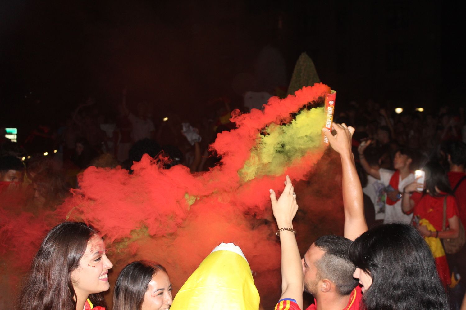 Miles de leoneses toman las calles para festejar el segundo Mundial de España | José Martín