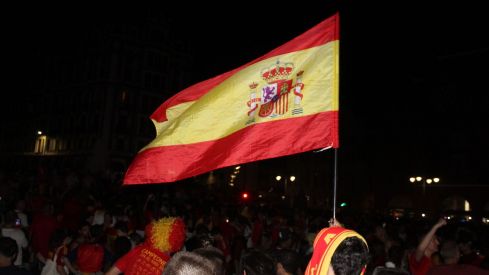 Miles de leoneses toman las calles para festejar el segundo Mundial de España | José Martín Miles de leoneses toman las calles para festejar el segundo Mundial de España | José Martín