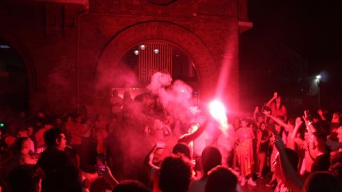 Miles de leoneses toman las calles para festejar el segundo Mundial de España | José Martín Miles de leoneses toman las calles para festejar el segundo Mundial de España | José Martín