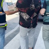 Cinco detenidos y la desarticulación de un entramado criminal por el asalto en una vivienda de lujo cercana a León | Policía Nacional / Guardia Civil Cinco detenidos y la desarticulación de un entramado criminal por el asalto en una vivienda de lujo cercana a León | Policía Nacional / Guardia Civil