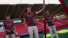 La Cultural Leonesa presenta su nueva camiseta y la segunda sorprende por su homenaje a los pendones leoneses 