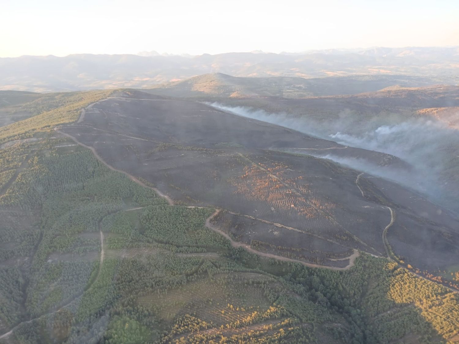 Vista aérea del incendio de Murias de Ponjos Brif Tabuyo Vista aérea del incendio de Murias de Ponjos Brif Tabuyo