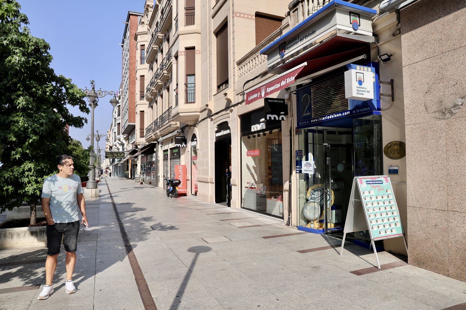 La suerte sonríe a León: El EuroMillones deja un premio de un 1M€ en la capital | Carlos S. Campillo / ICAL La suerte sonríe a León: El EuroMillones deja un premio de un 1M€ en la capital | Carlos S. Campillo / ICAL
