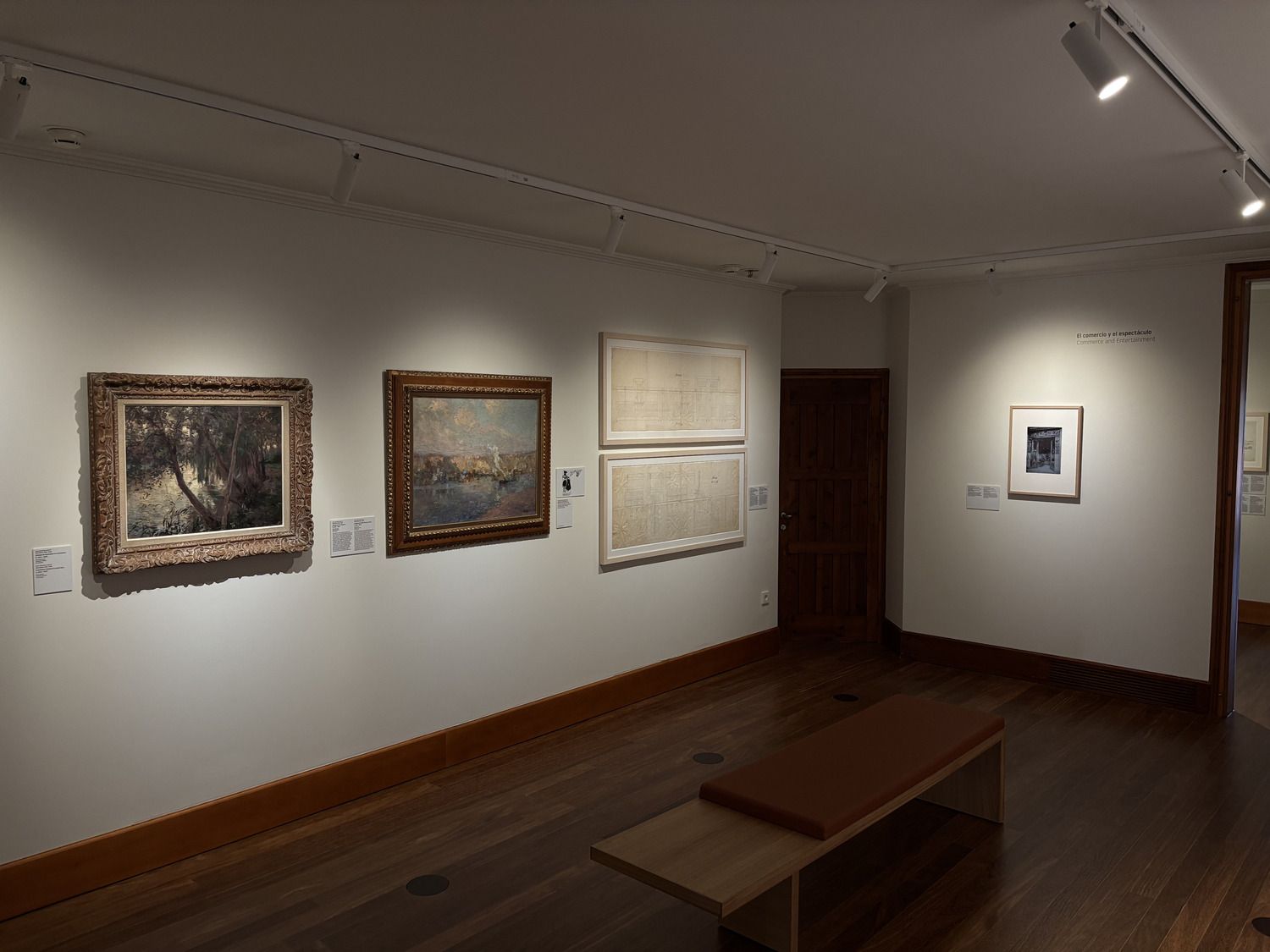 Inauguración de la exposición 'Gaudí y la ciudad moderna' del Museo Casa Botines de León | José Martín