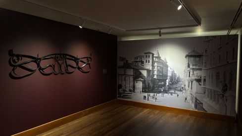 Inauguración de la exposición 'Gaudí y la ciudad moderna' del Museo Casa Botines de León | José Martín