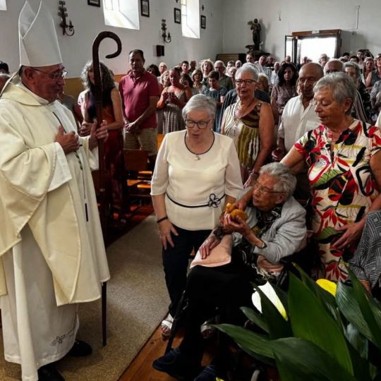 Teresa Fernández, la persona más longeva de España, sopla las 113 velas rodeada del cariño de todo Zambroncinos del Páramo | Diócesis de León