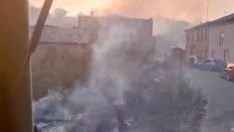 El incendio de San Cipriano 'arrasa' con la localidad de Castro del Condado (León) El incendio de San Cipriano 'arrasa' con la localidad de Castro del Condado (León)