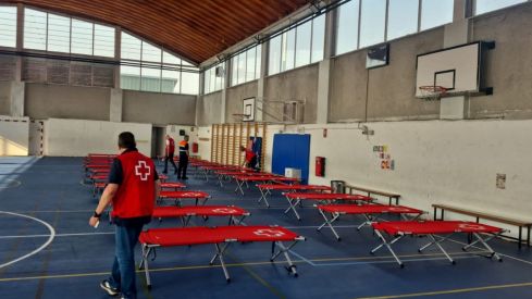 Cruz Roja da refugio a 38 personas evacuadas por los incendios en León y El Bierzo