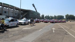 Las autoescuelas de la provincia de León salen a la calle para denunciar la falta de examinadores de tráfico | José MArtín