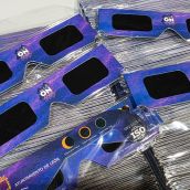 Reparto gafas eclipse (1) Reparto gafas eclipse (1)