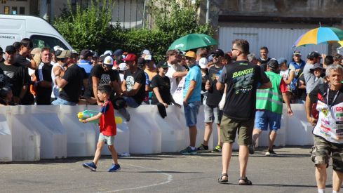 La Bañeza vuelve a entregarse a su gran fiesta del motociclismo | José Martín