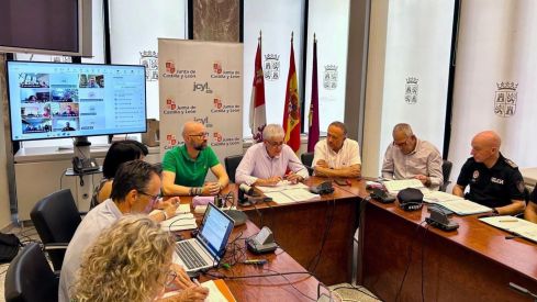León se blinda ante el eclipse: La Diputación refuerza un 60% sus efectivos de bomberos