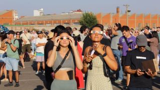 Casi dos minutos de oscuridad: Así vivió León el eclipse total de Sol | José Martín