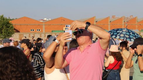 Casi dos minutos de oscuridad: Así vivió León el eclipse total de Sol | José Martín