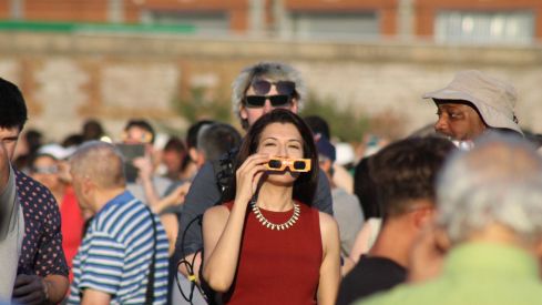 Casi dos minutos de oscuridad: Así vivió León el eclipse total de Sol | José Martín
