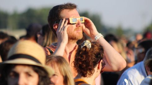 Casi dos minutos de oscuridad: Así vivió León el eclipse total de Sol | José Martín