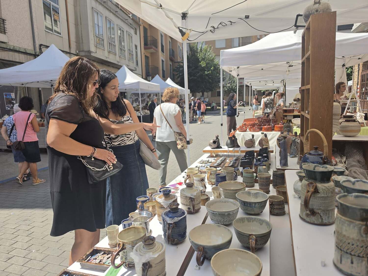 La Feria de Alfarería de La Bañeza cumple 40 ediciones como referente artesanal del noroeste La Feria de Alfarería de La Bañeza cumple 40 ediciones como referente artesanal del noroeste