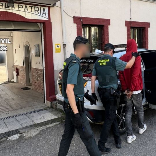 Detenido el presunto autor de la agresión con navaja en las fiestas de Sobrepeña (León) Detenido el presunto autor de la agresión con navaja en las fiestas de Sobrepeña (León)