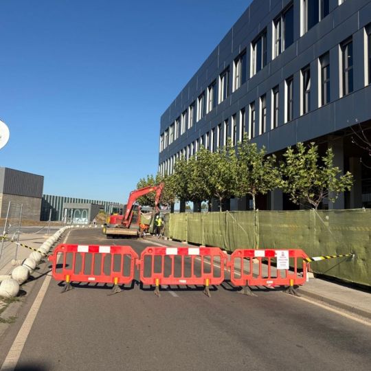 Cortes de tráfico en el Hospital de León por las obras de la nueva Unidad de Reanimación Cortes de tráfico en el Hospital de León por las obras de la nueva Unidad de Reanimación